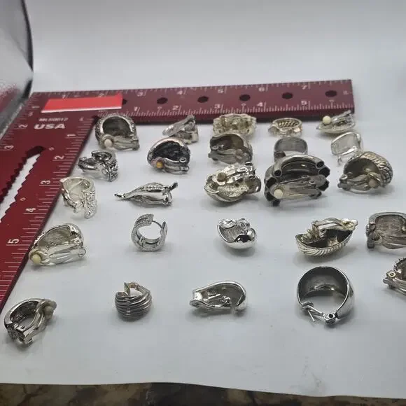 SINGLE Earrings Junk Lot 25 Pieces Mixed Color Craft Repurpose Project SKU 2959 - Picture 8 of 16